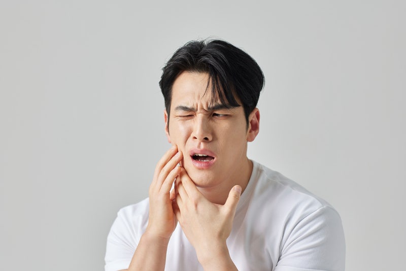 오른쪽 귀밑 통증 왜? 부산 나비솔한의원에서