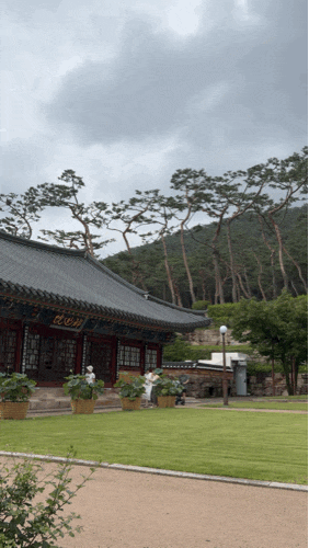 서울 사찰 추천, 북한산 품에 안긴 서울 사찰, 진관사