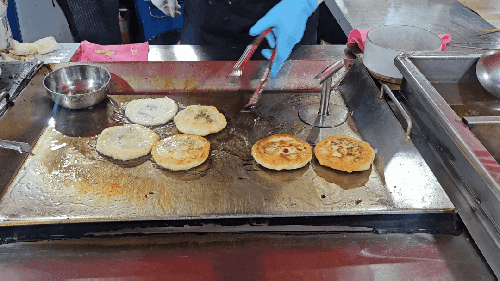 천안 중앙시장 맛집 추천 3곳｜봉봉닭강정·즉석총각두부·35년 전통 호떡