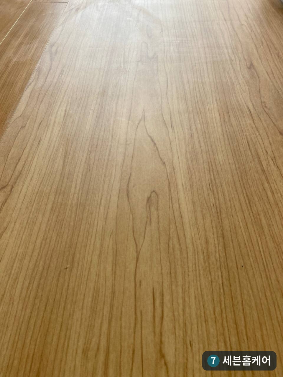 안양 강화마루 물먹음 부풀음, 손상부 제거 후 시트지 복원 사례