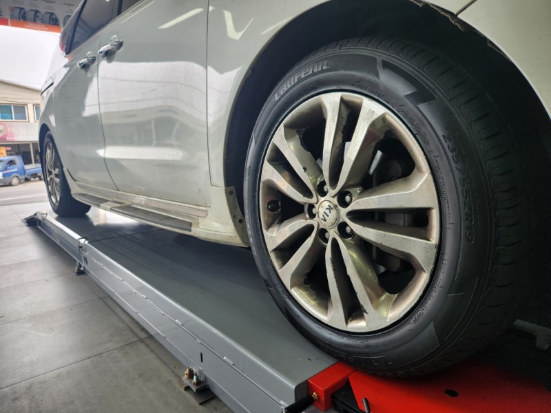 올뉴 카니발 타이어 교체Ⅰ라우펜 235/55R19 장착과 무상점검 후기