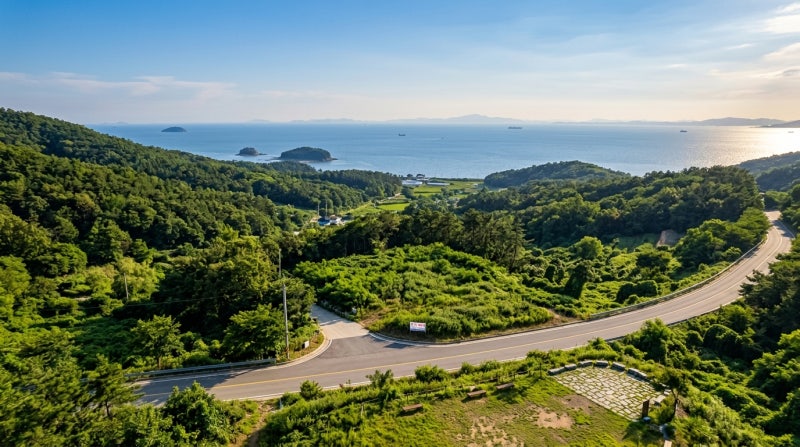 영종도 카페거리 인근, 바다 조망 언덕 부지바다가 보이는 언덕, 카페거리 상권 옆, 도로에 ....