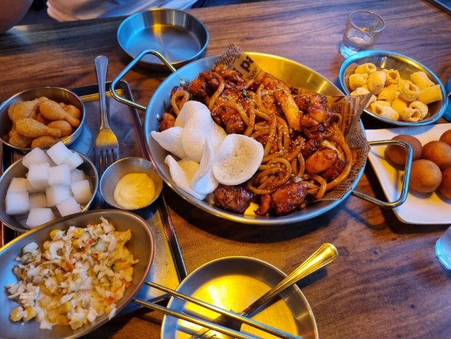 정평역맛집) 완추 숯불양념치킨❣️ "찐이야 숯불두마리치킨 사월점"