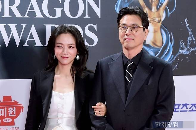 탕웨이, 47세 둘째 득남 김태용 감독과 결혼 12년 만 네 식구 여행 시작
