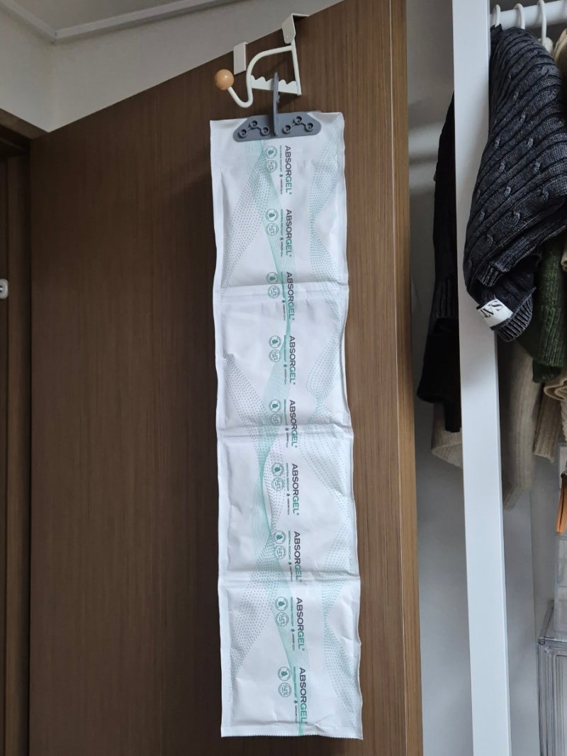 데오즈제습제 대용량 옷장 옷걸이형 습기제거제 후기 장마철 필수 방습제 추천☔️