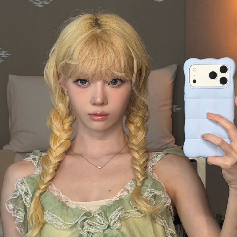 인형 같다고 난리난 금발 윈터 원피스 정보