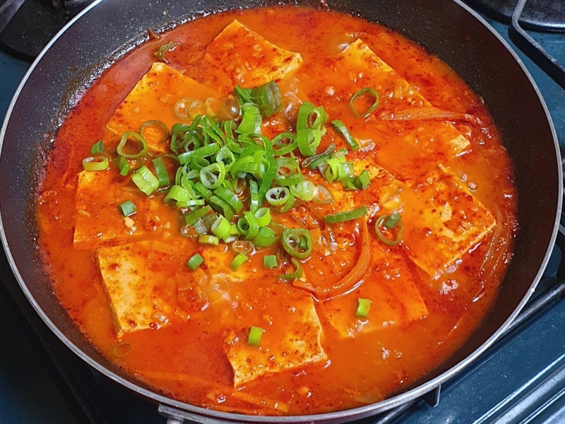 이모카세 칼칼한 두부찌개 레시피