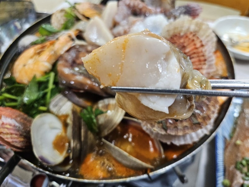 통영 서호시장 맛집 통영 여름휴가 단체식사 가능한 로컬식당 어촌싱싱해물탕