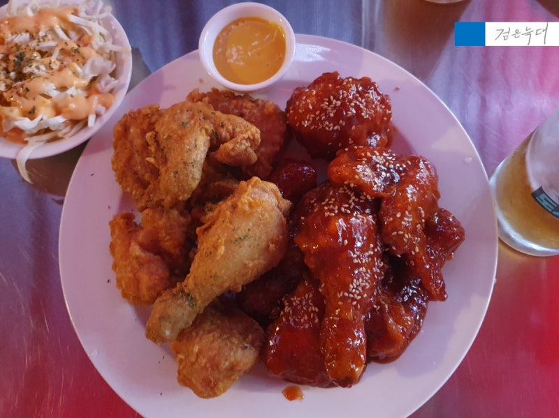 큼지막한 1kg치킨에 생맥주 정찬성 맥주집 '도시맥주 동성로점'