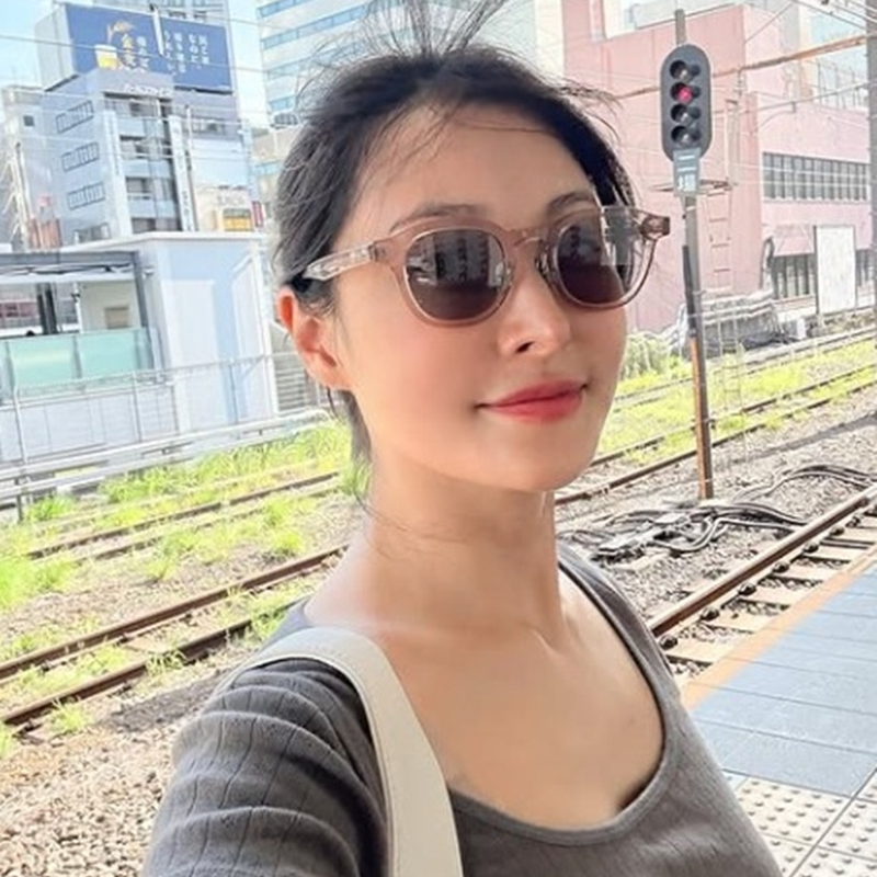 코인 재판 증인석에 섰던 박규리, "여름의 맛"만 남긴 근황
