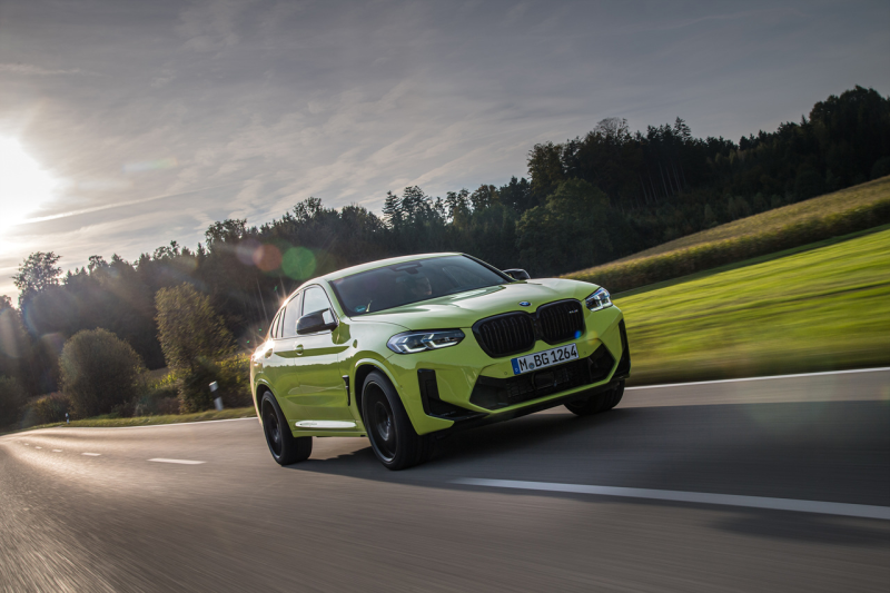 bmw x4 20i vs 제네시스 gv70, 쿠페형 감성은 누가 이길까. 2026년형 신형 bmw x4 20i 페이스리프트 가....