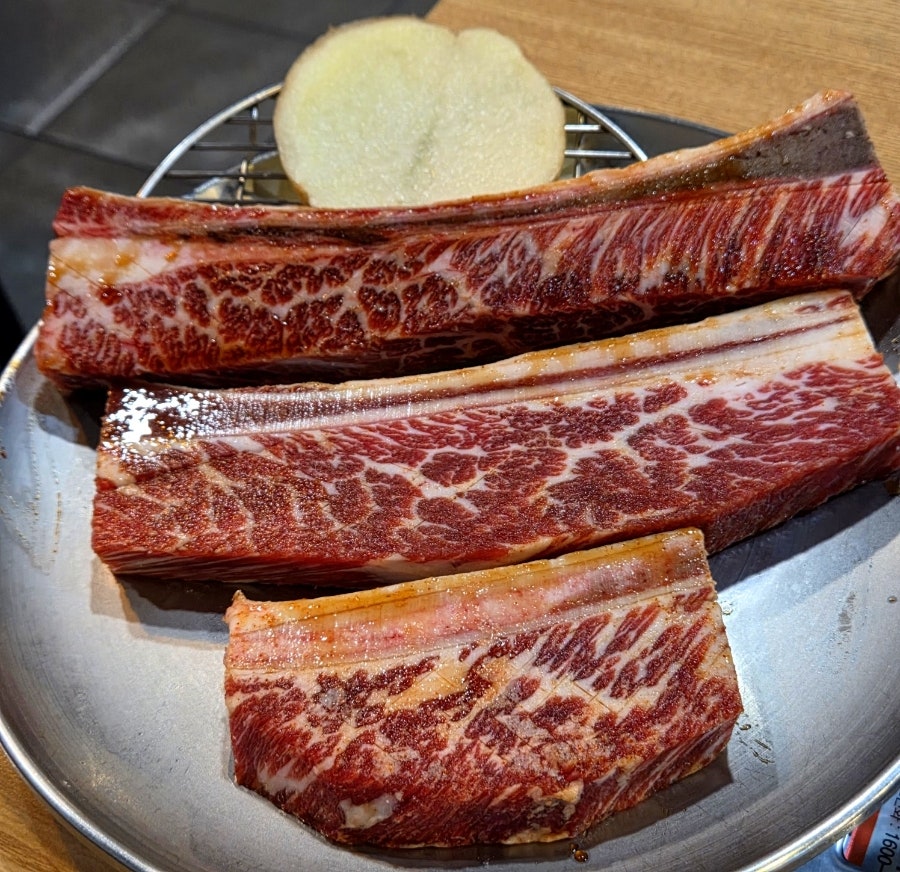 육본 천안점 사진 4