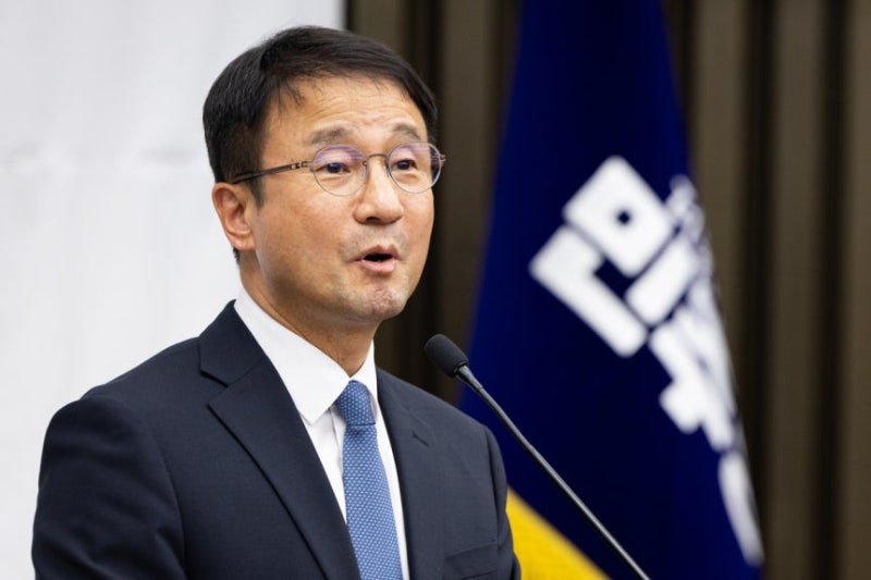 [종합] "국민 안전보다 전대 표가 먼저인가"… 더불어민주당, 검찰 '보완수사권 완전 폐지' 24....