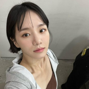 "부산외고·연세대 출신인데 얼굴까지 완벽...우연한 캐스팅으로 '오징어 게임' 글로벌 스타....
