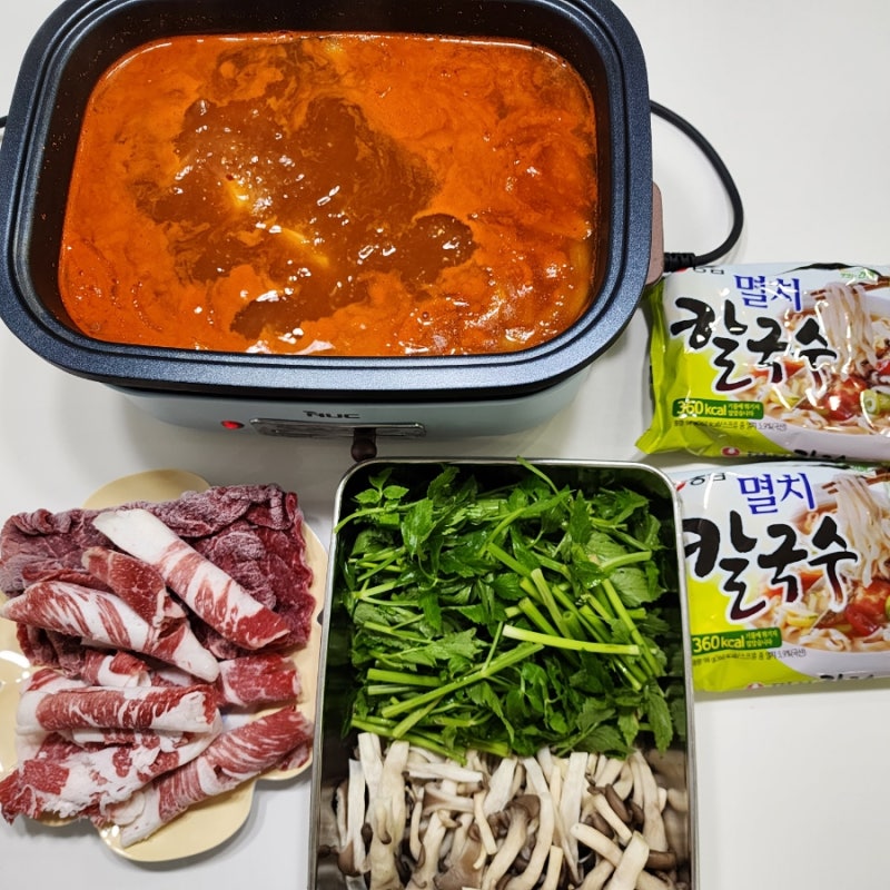 얼큰 샤브샤브 만들기 멸치칼국수 라면 조합 등촌칼국수 레시피