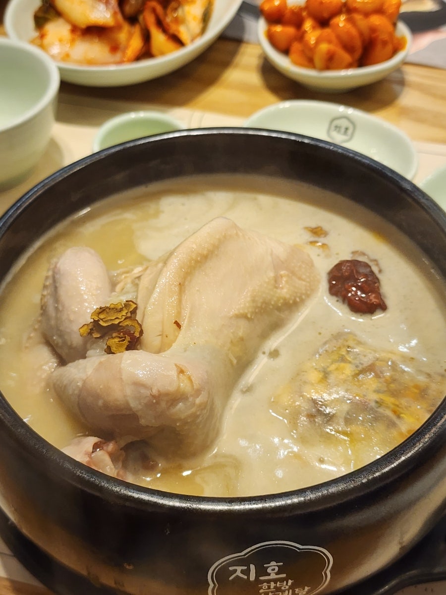 지호한방삼계탕 송도컨벤시아점 사진 3