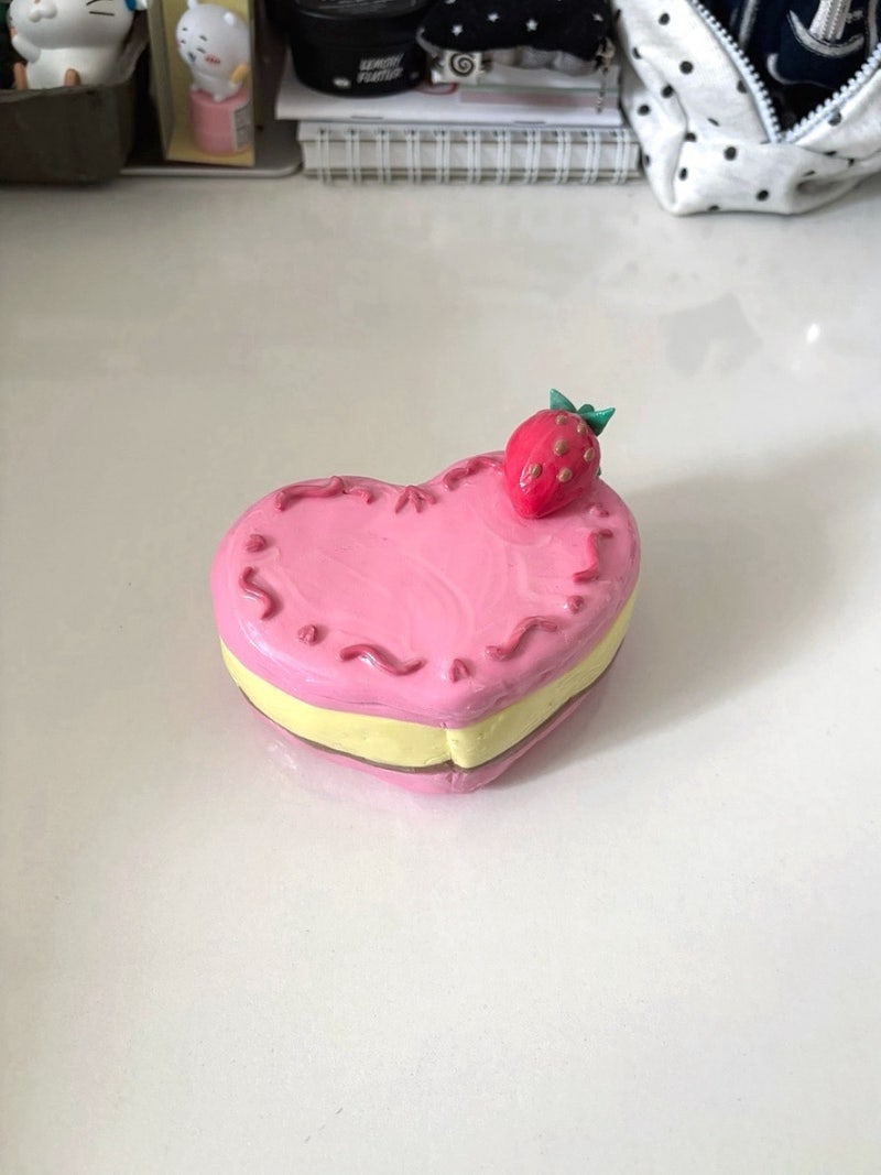 [취미•DIY] 다이소 재료로 꿈빛파티시엘 하트 케이크 스퀴시 만들기~