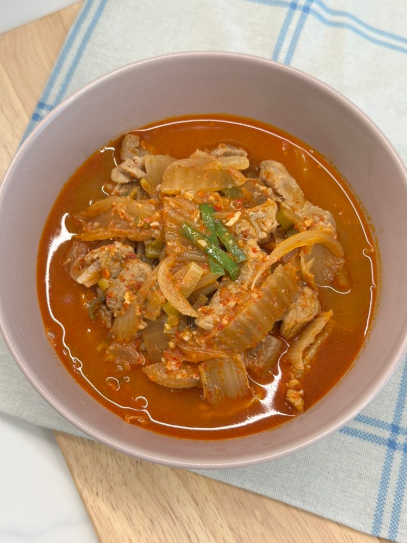 돼지목살 김치찌개 묵은지 김치찌개 밥도둑 김치찌개