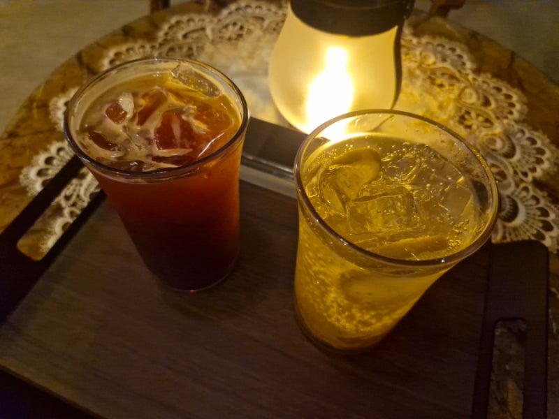 부산 남구 우암동 카페 머믄달 대형카페 마운틴뷰 오션뷰 눈 내리는 카페