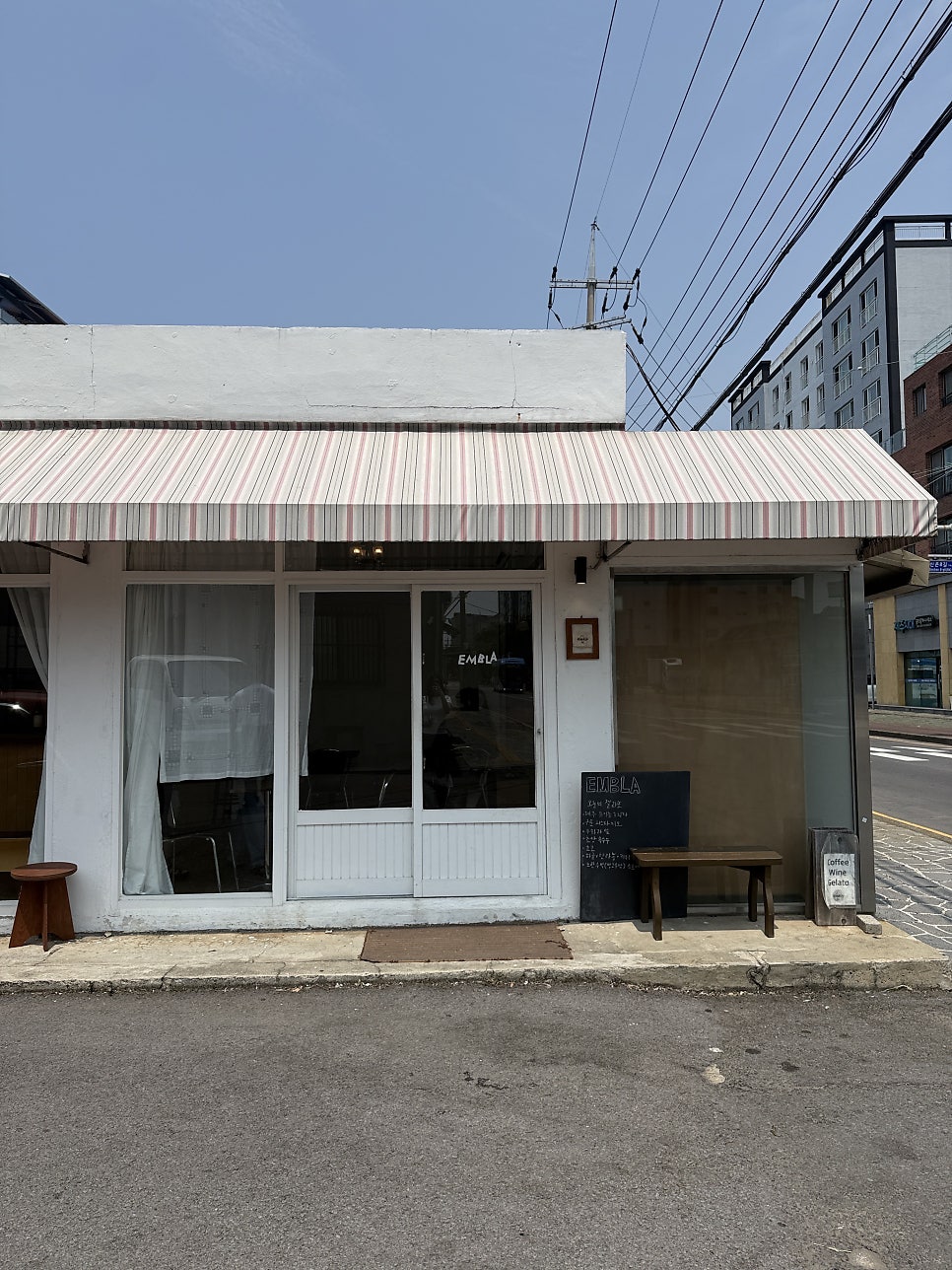 엠블라 사진 1