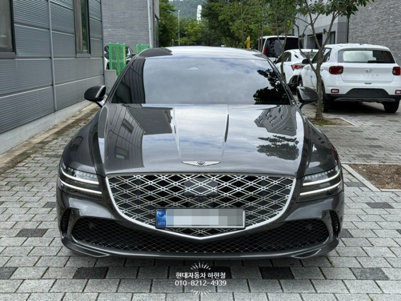 제네시스 G80 2.5T AWD 19인치B 스탠다드 디자인 마칼루 그레이 / 에크루 카멜 모노톤 대전 현대....