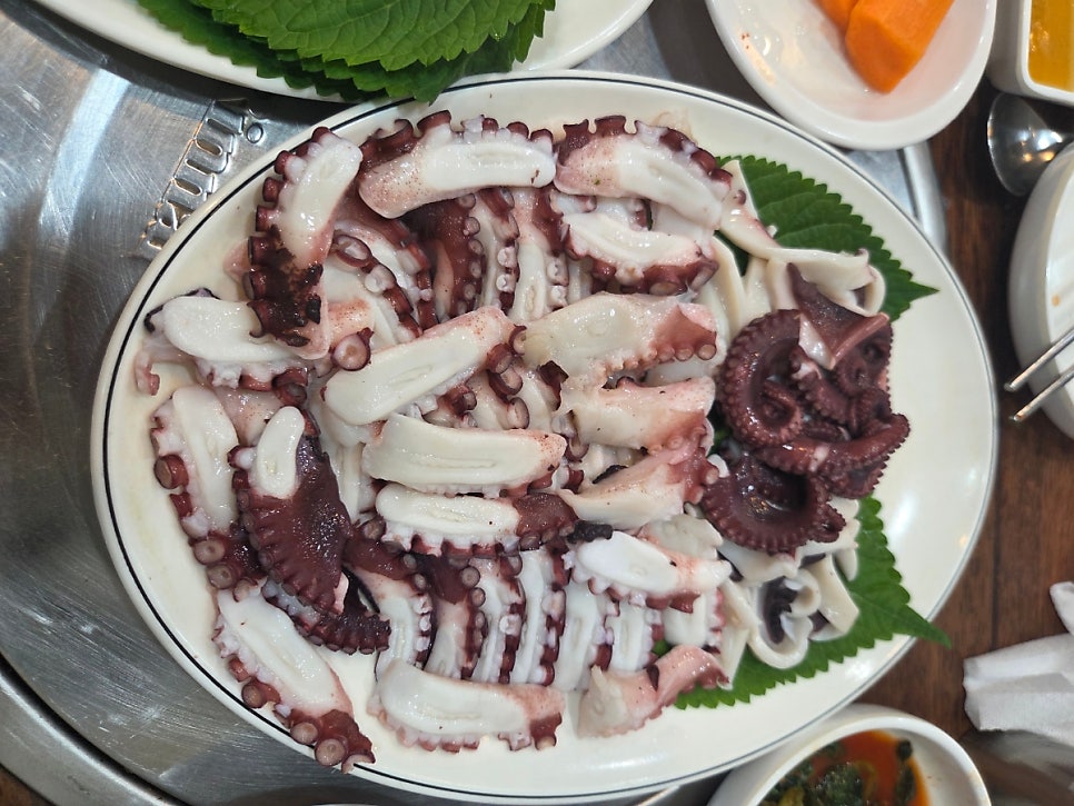 통영돌문어산꼼장어 사진 6