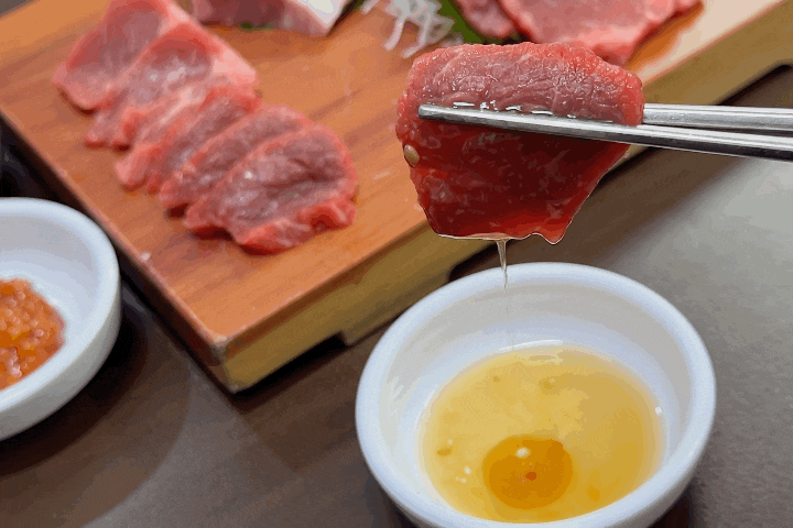 [대전 맛집/태평소국밥] 대전 필수 코스, 소주 부른 국밥 한 그릇과 육사시미