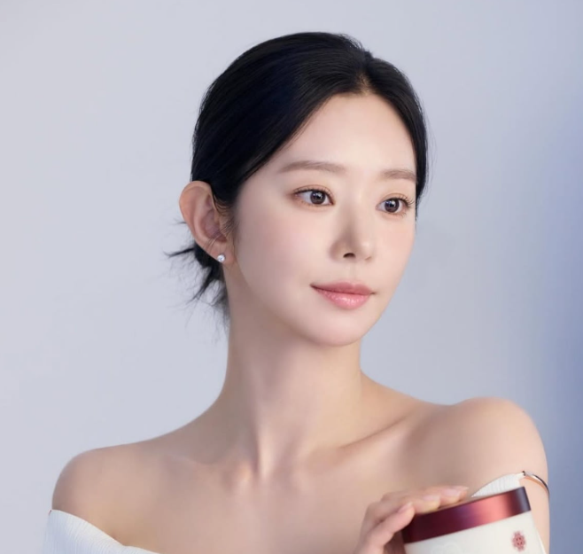이주빈 걸그룹 데뷔 무산, 배우 전향 후 '천만 배우' 등극기