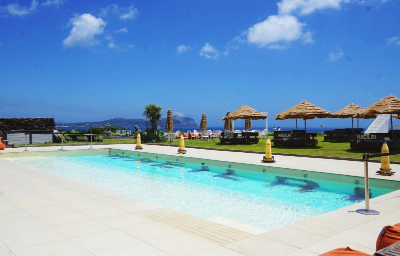 5 Recommended Jeju Summer Resorts with Pools, Including Emotional Accommodations