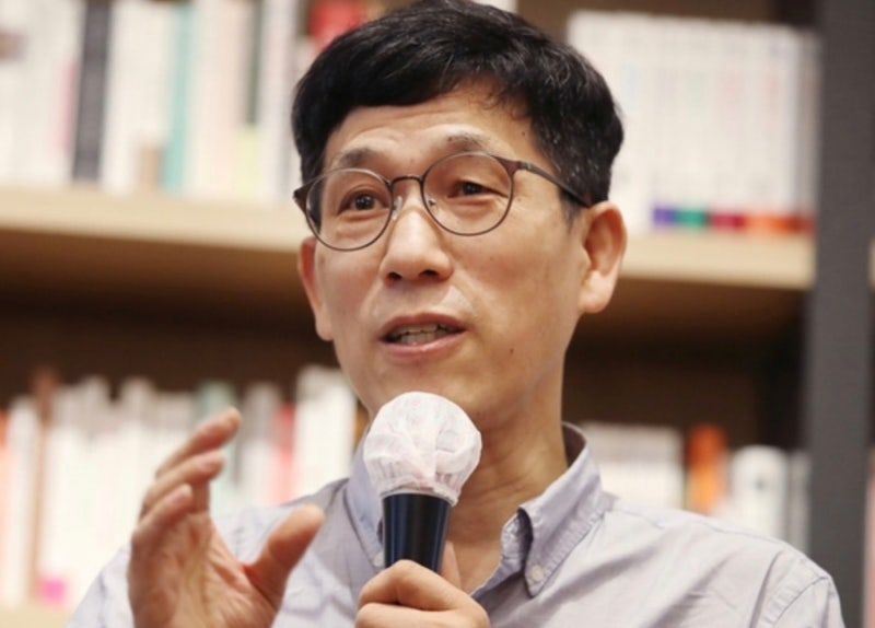 [긴급속보] 진중권 “유시민과 같은 자리? 나에겐 모욕, 그에겐 극찬”…여권 내부 공방 확산