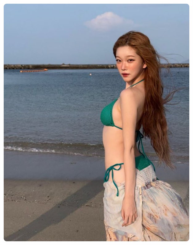 빌리 츠키 휴양지 비키니 공개 숨길 수 없는 완벽 비율 인형 몸매