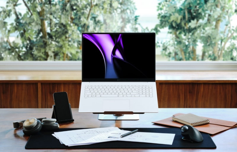 LG 그램 AI PC vs 갤럭시북5 Pro, 7월 지금 100만원대 AI 노트북 하나만 고른다면 어떤 걸 사야 하나