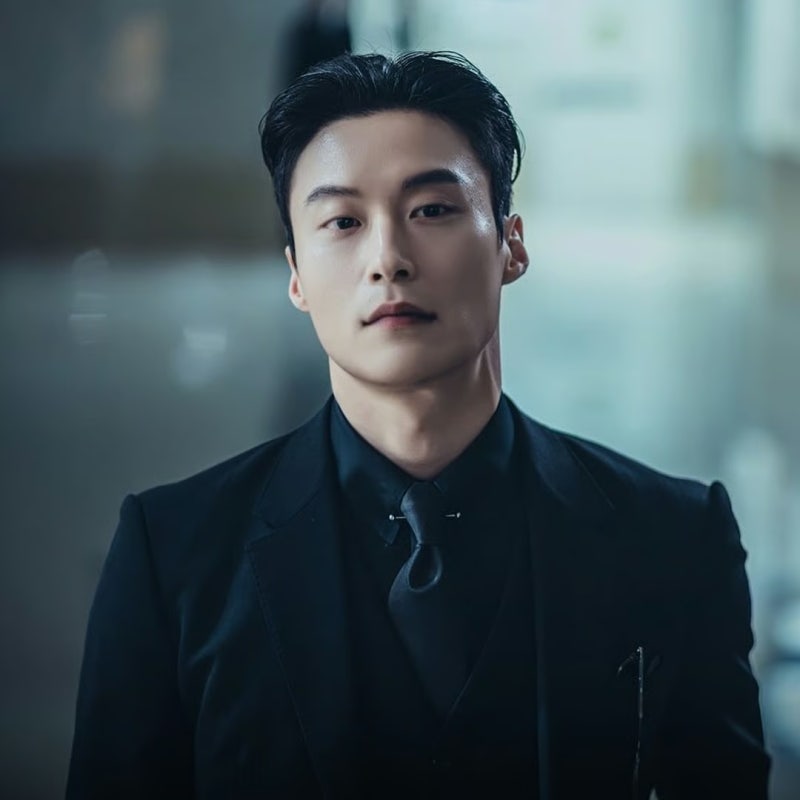 Heo Nam-jun's Fan Meeting Sells Out, Overwhelming Ticket Power Wipes Away 7 Years of Obscurity