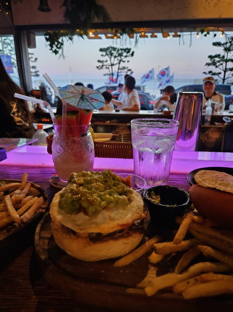 부산광안리펍 수제버거 맛집 퍼지네이블 부산힐링버거 구성환 버거, 버거로 힐링하다