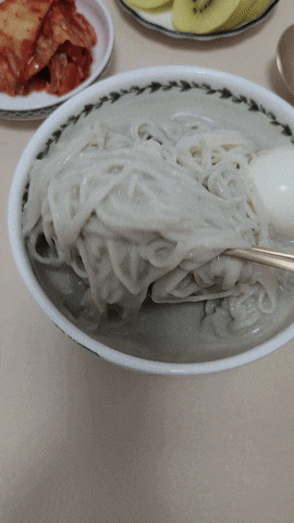 정식품 진한 콩국물 검은콩으로 5분 완성 콩국수 요리 만들기