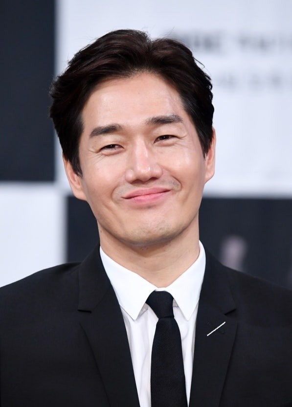 "동료의 허망한 죽음이 바꾼 삶"... 배우 유지태가 28년째 이어가는 기적의 선행 릴레이