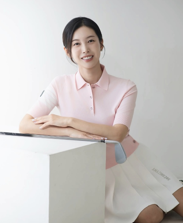 홍재경 아나운서 최근 근황, 12년째 골프 한우물…KLPGA·어메이징크리.테일러메이드·벤츠가 ....