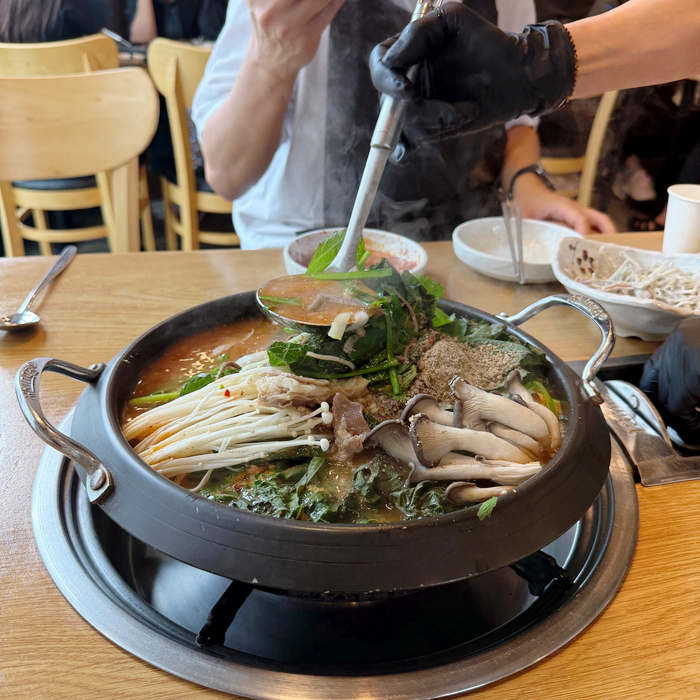 청춘흑염소 사진 1
