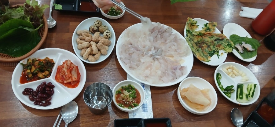 동해횟집 사진 2