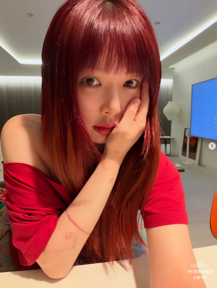 현아, 2주 만에 꺼낸 포미닛 17주년 케이크…뒤늦게 전한 마음