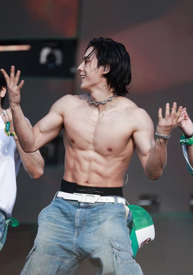 이민혁 워터밤 4년 연속 섭외, 2023년 비투비 완전체에서 2026년 솔로 카드로 바뀐 기록