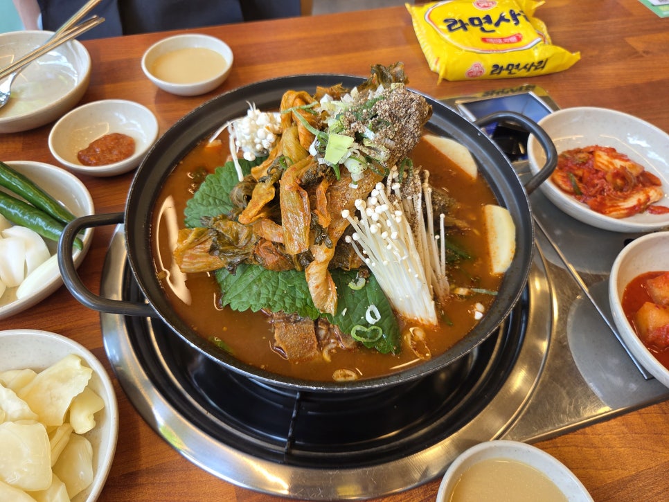 서부청기와감자탕 목동역점 사진 6