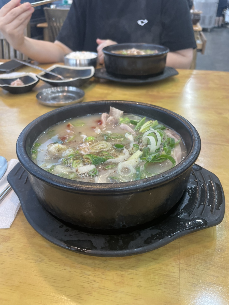 돼지마을순대국 별관 사진 2