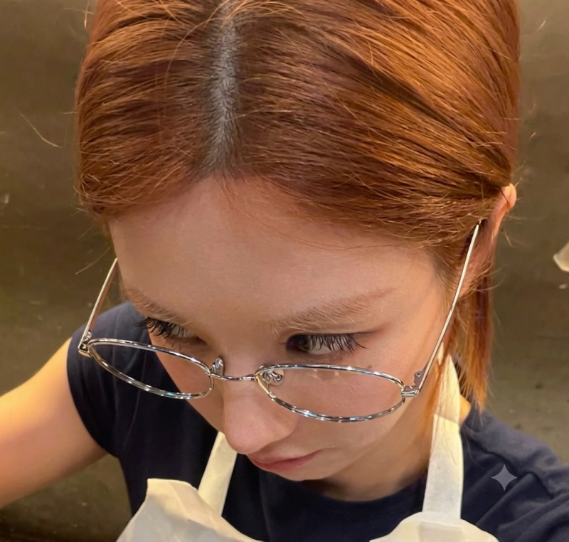 "원조 워터밤 여신" 둥근 얼굴 광대 커버하는 권은비 단발 테슬컷 오렌지 브라운 염색 추천