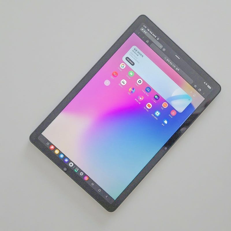 갤럭시탭 A11+ vs S10 FE 플러스 가격 차이만큼 값어치 할까?