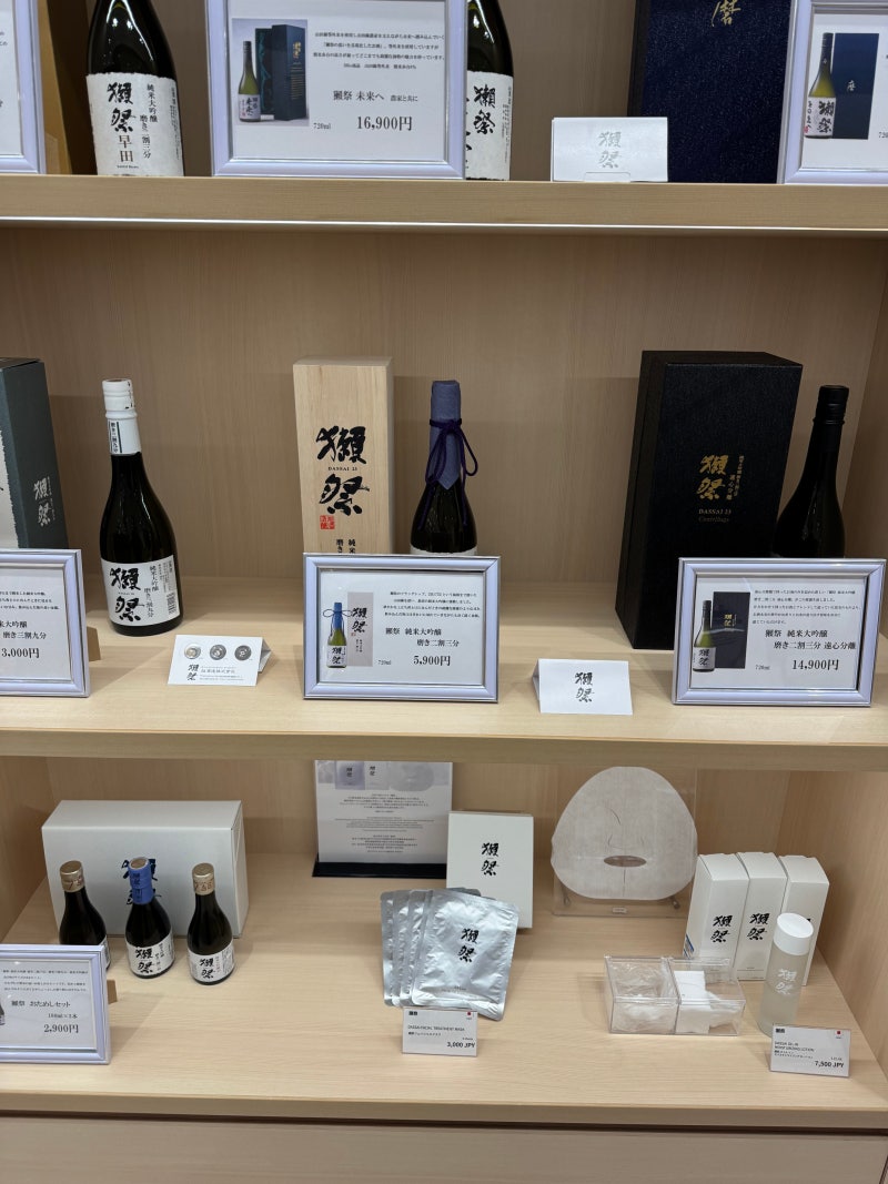 와인과 사케는 어떻게 보관해야할까? 눕혀서? 세워서?