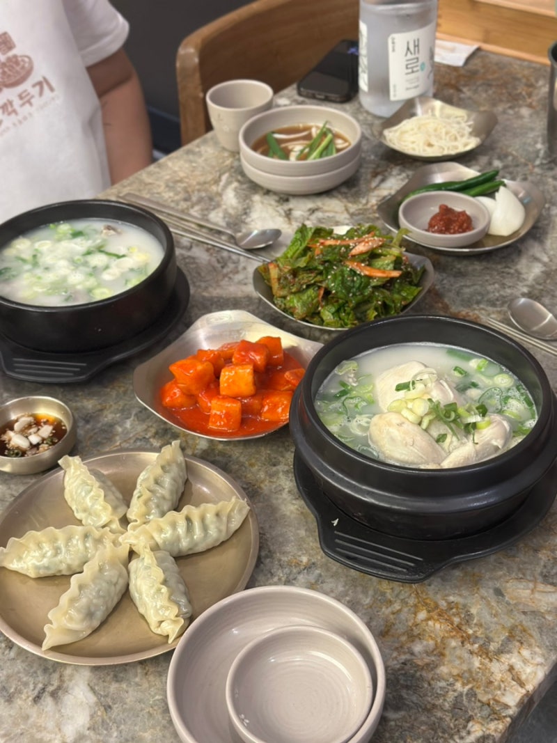 [광주/첨단] 24시간 삼계탕 맛집 "서울깍두기 첨단점" 갈비탕과 만두까지 든든한 한 끼 내돈내....