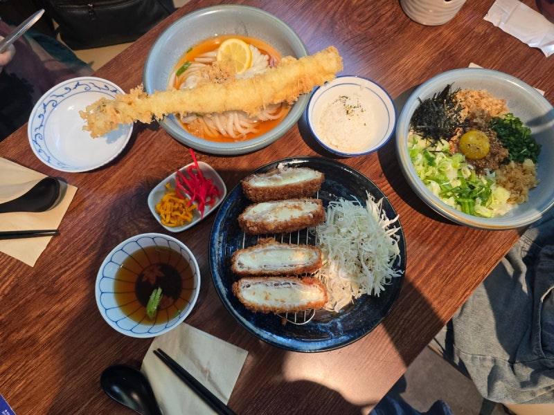 정부과천청사역맛집 장어가 통째로 우동키노야의 대표메뉴는?