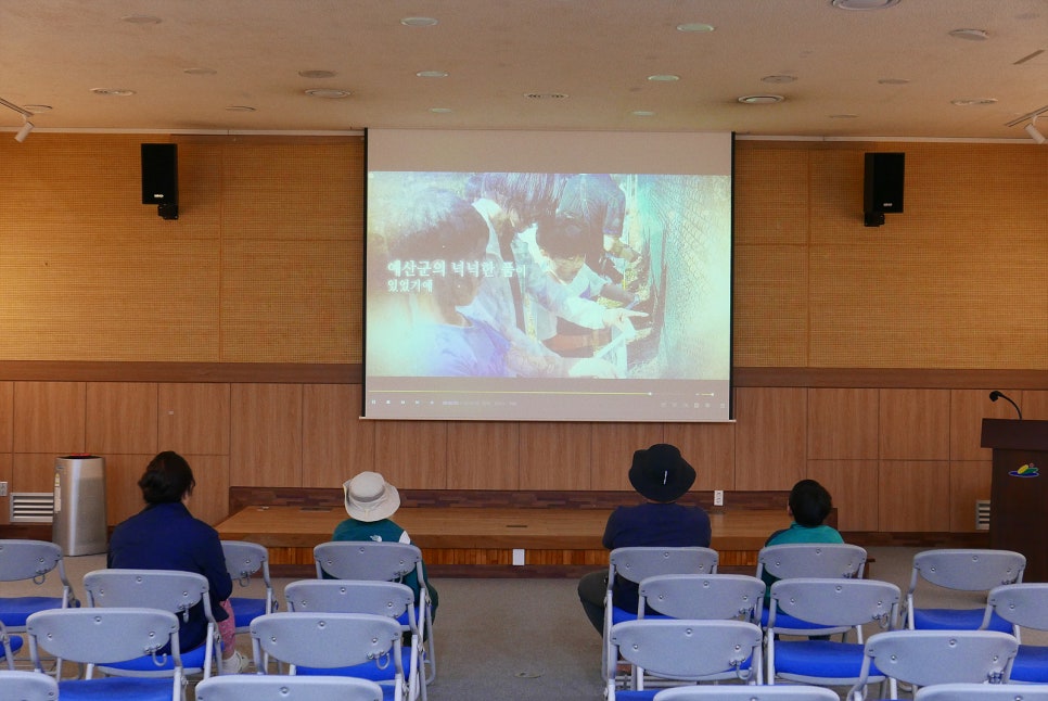 예산황새공원 황새문화관 사진 6
