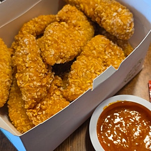 bhc치킨 콰삭킹 순살 부위 맵기 칼로리 스윗하바네로소스 후기